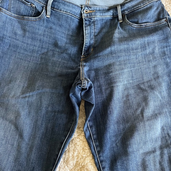 Capris - Picture 2 of 4